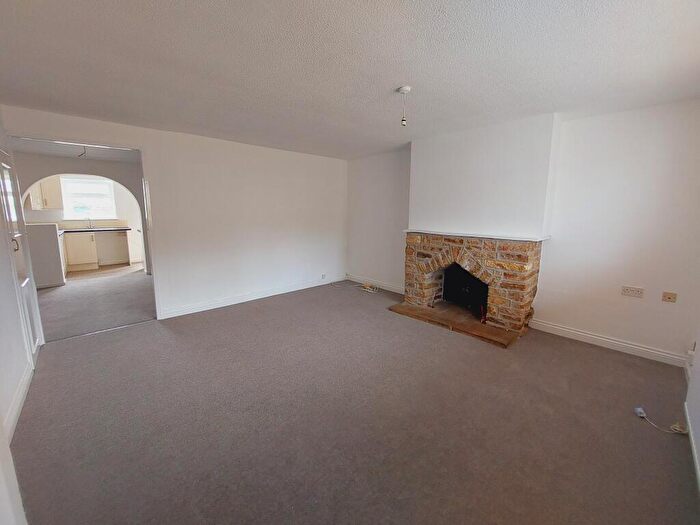 3 Bedroom Apartment To Rent In The Hollow, Bath, BA2