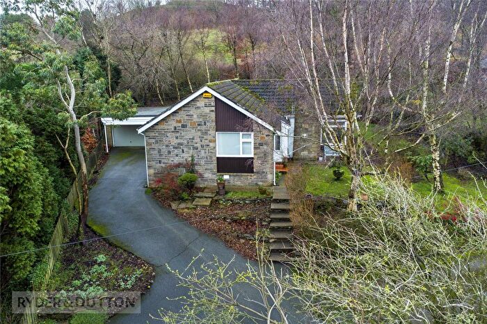 3 Bedroom Bungalow For Sale In Ashes Lane, Almondbury, Huddersfield, HD4