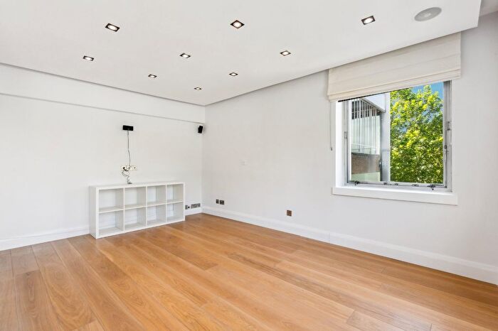 1 Bedroom Flat To Rent In Coniston Court, Kendal Street, W2