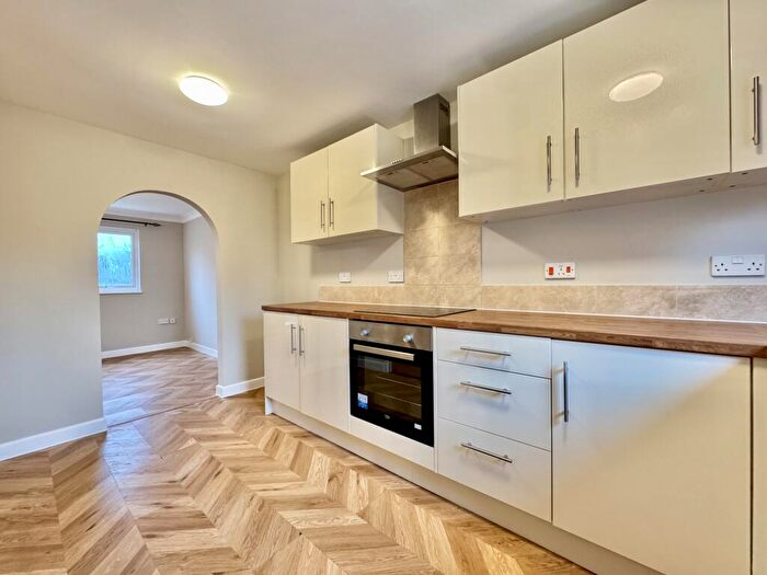 3 Bedroom Semi-Detached House To Rent In Tunstall Close, Norwich, NR5