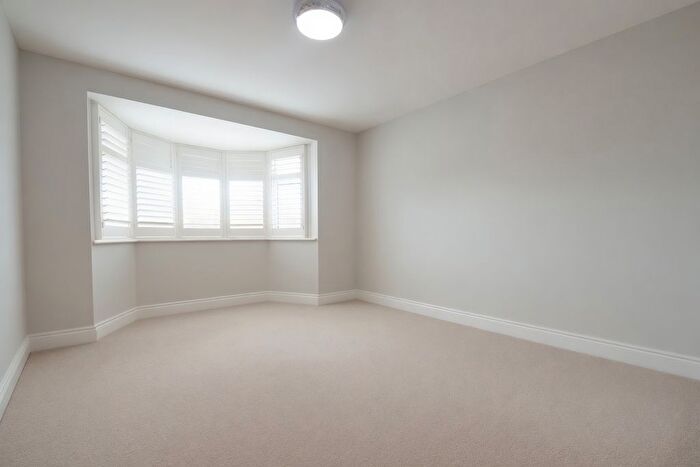 2 Bedroom Flat To Rent In Main Street, Feltham, TW13