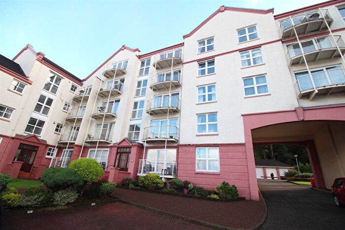 2 Bedroom Flat For Sale In Cragburn Gate, Albert Road, Gourock, PA19