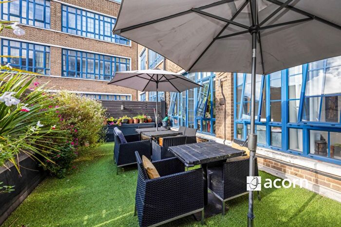 2 Bedroom Flat To Rent In Grange Yard, London, SE1