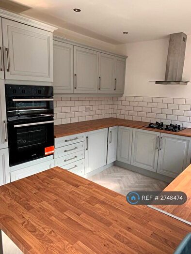 3 Bedroom Semi Detached House To Rent In Peaketon Avenue, Ilford, IG4