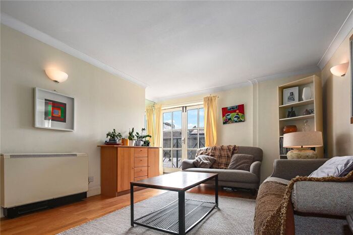 2 Bedroom Flat To Rent In Baltic Place, London, N1