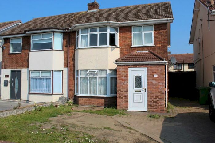 3 Bedroom Semi-Detached House To Rent In Simpson Road, Rainham, Essex, RM13