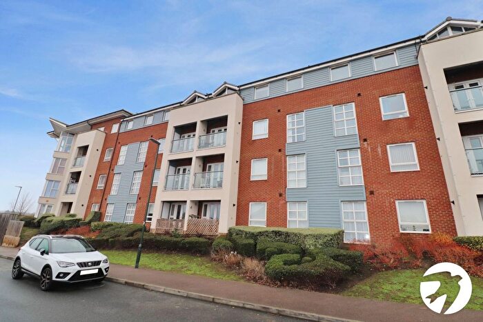 2 Bedroom Flat For Sale In Morris Drive, Belvedere, DA17