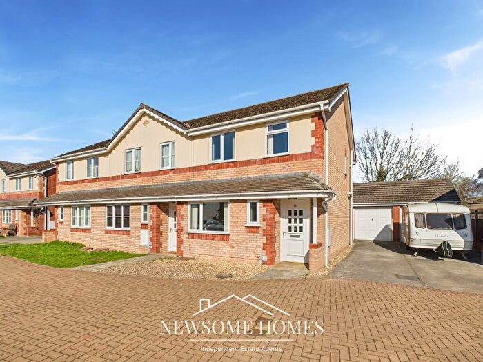 3 Bedroom End Of Terrace House For Sale In Cwrt Maes Goch, Bagillt, CH6