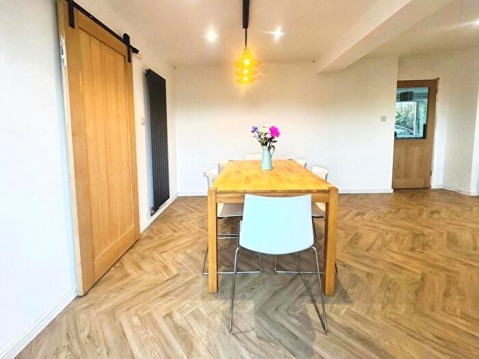 4 Bedroom Detached House For Sale In New Row, Deeping St James, PE6