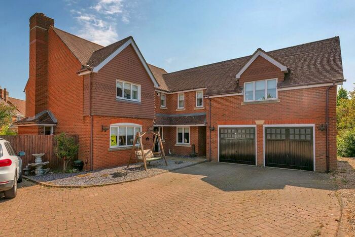 5 Bedroom Detached House For Sale In Bovarde Avenue, Kings Hill, ME19