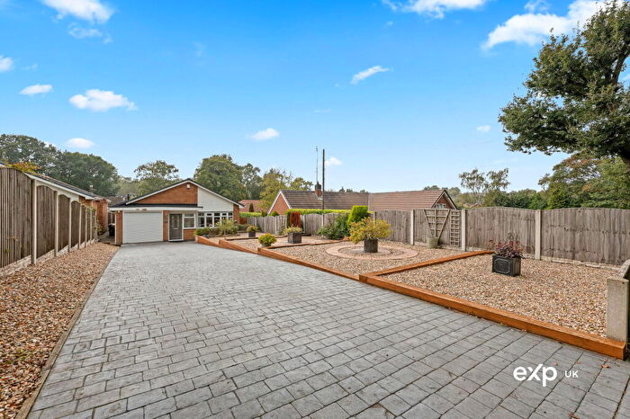 2 Bedroom Detached Bungalow For Sale In Chapel Lane, Ravenshead, NG15