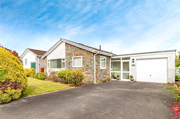 2 Bedroom Bungalow For Sale In Hurdwick Road, Tavistock, Devon, PL19