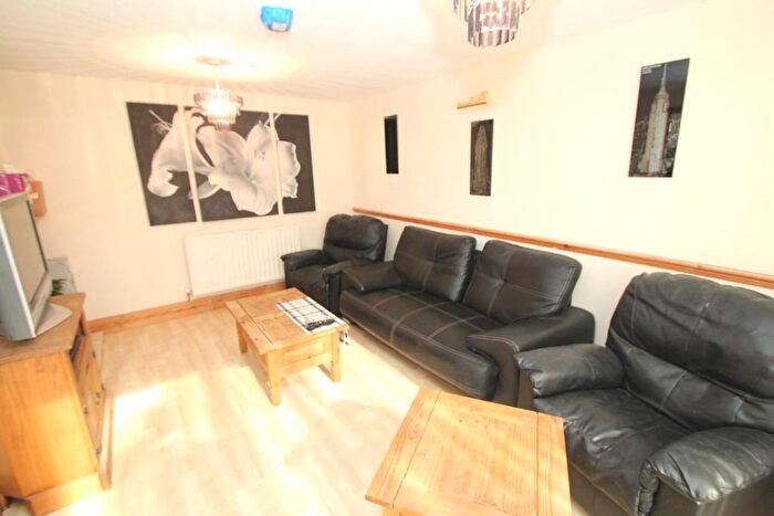 Property To Rent In Wellbury Terrace, Leverstock Green, Hemel Hempstead, HP2