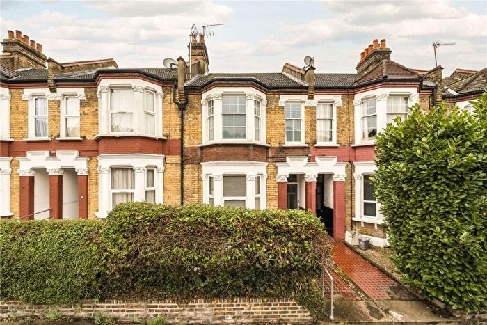 2 Bedroom Flat For Sale In George Lane, London, SE13