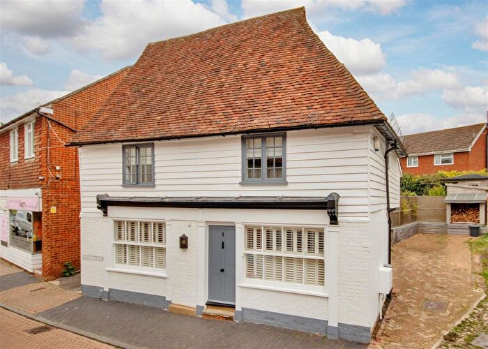 2 Bedroom Detached House For Sale In Church Street, Hadlow, TN11