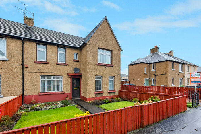 3 Bedroom Flat For Sale In Kelvin Street, Grangemouth, FK3