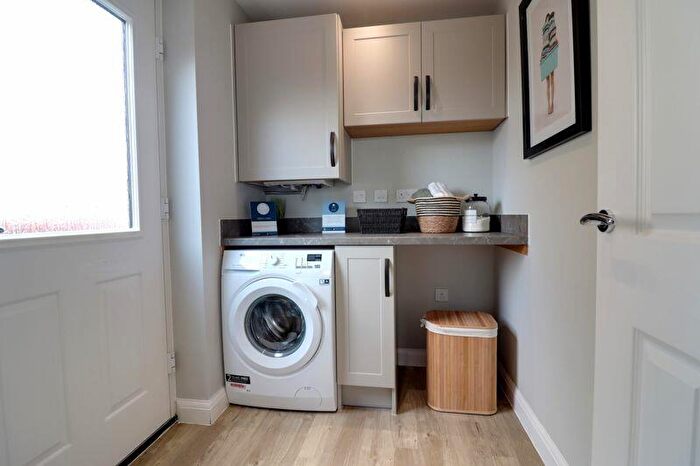 4 Bedroom Detached House For Sale In Meadowsweet Avenue, Beaconside, Stafford, ST16