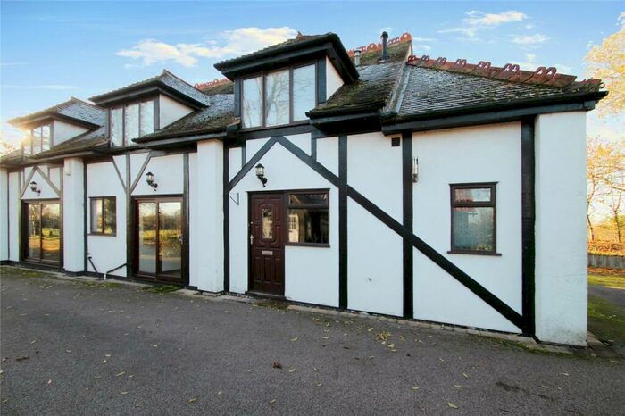 4 Bedroom Semi-Detached House To Rent In Priory Lodge School Lane, North Benfleet, Essex, SS12