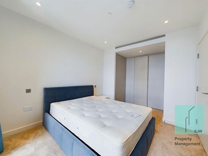 1 Bedroom Apartment To Rent In Marsh Wall, Hampton Tower, E14