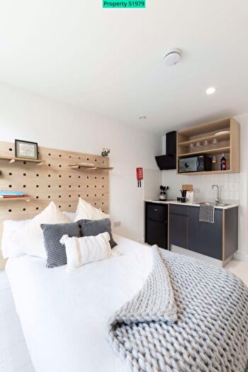 Studio To Rent In Node, Limehouse, E14