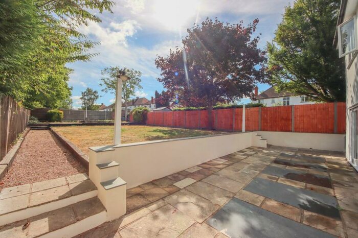 5 Bedroom Detached House To Rent In Harefield Avenue, Cheam, Sutton, Surrey, SM2