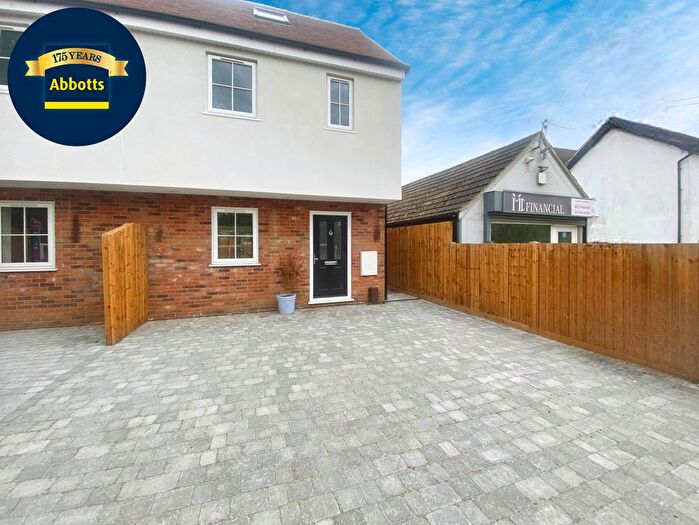 4 Bedroom Semi-Detached House To Rent In Stock Road, Chelmsford, CM2