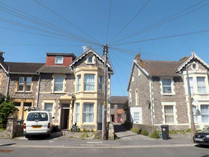 2 Bedroom Flat To Rent In Jubilee Road, Weston-super-Mare, North Somerset, BS23