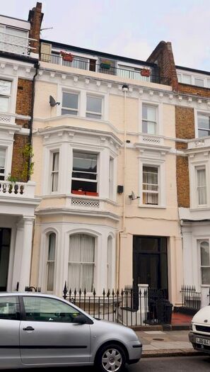 1 Bedroom Flat For Sale In Sinclair Gardens, London, W14