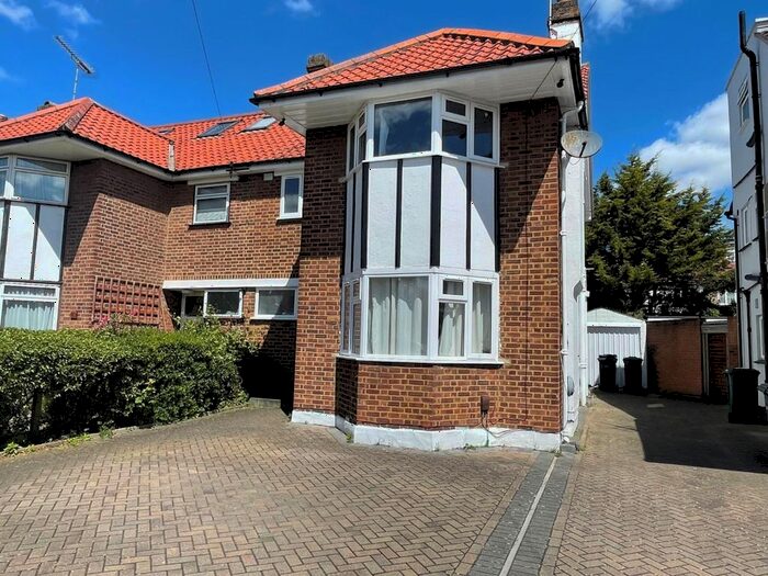 4 Bedroom Semi-Detached House To Rent In Devonshire Road, Mill Hill, NW7