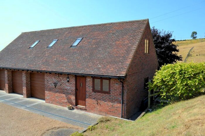 2 Bedroom Flat To Rent In Faversham Road, Boughton Lees, Ashford, TN25