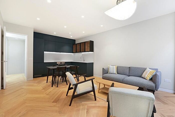 3 Bedroom Detached House For Sale In Sutherland Grove, Southfields, SW18