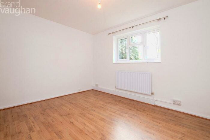3 Bedroom Apartment To Rent In Horton Road, Brighton, BN1