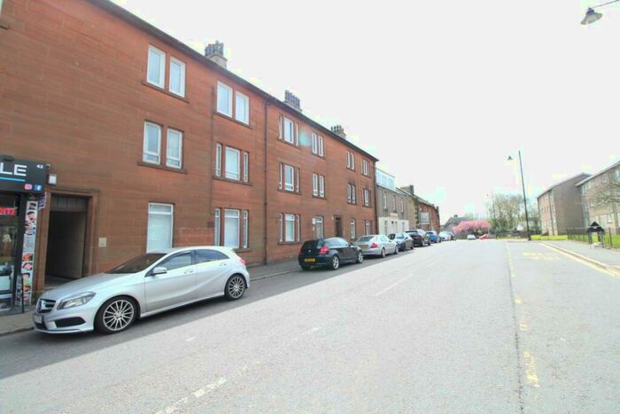 2 Bedroom Flat To Rent In Lainshaw Street, Kilmarnock, KA3