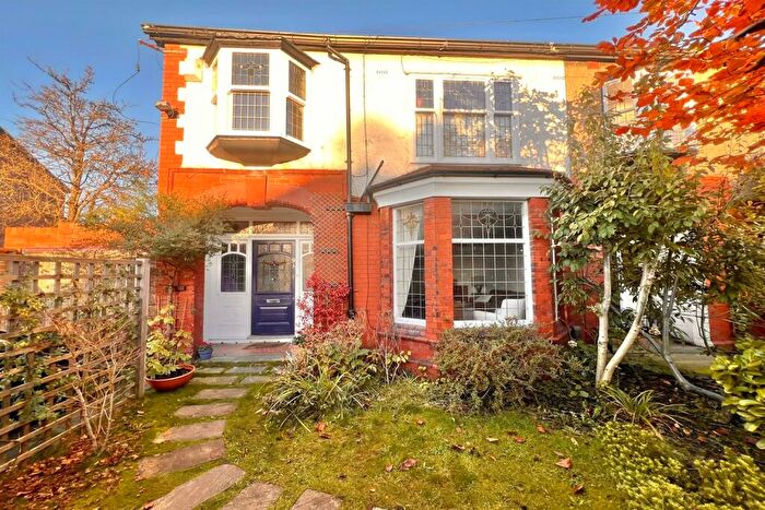 4 Bedroom Semi-Detached House To Rent In Fog Lane, Manchester, M20