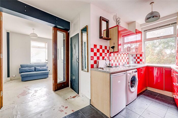1 Bedroom Flat For Sale In Rainville Road, London, W6