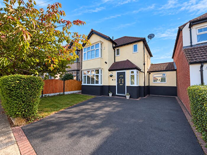 3 Bedroom Semi-Detached House For Sale In Henley Road, Mossley Hill, Liverpool, L18