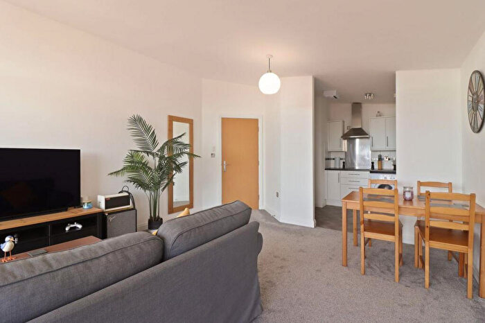 2 Bedroom Flat For Sale In Kentmere Drive, Lakeside, Doncaster, DN4
