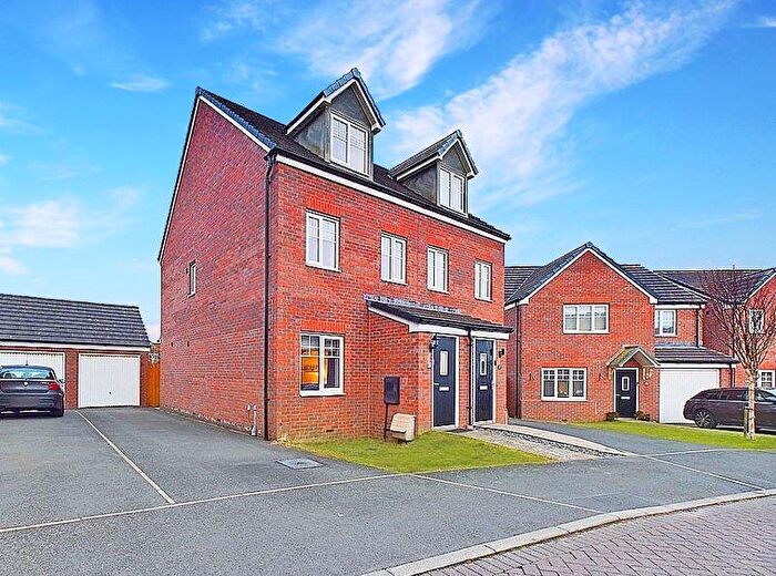 3 Bedroom Semi-Detached House For Sale In Bellaport Gardens, Harrington, CA14