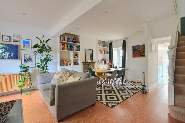 2 Bedroom Flat To Rent In Furzefield Road, London, SE3