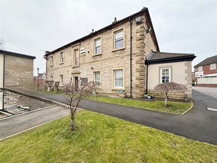 1 Bedroom Flat For Sale In Ash Court, Kippax, Leeds, LS25