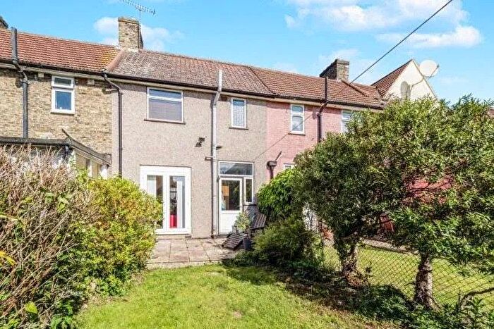 2 Bedroom Terraced House To Rent In Dagenham, RM10