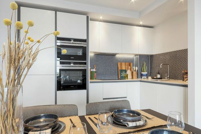 3 Bedroom Flat To Rent In Uncle Southall, Merrick Road, Southall, UB2