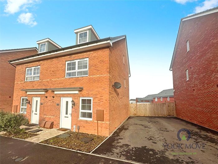 3 Bedroom Semi Detached House For Sale In Clayhill Field, Wigston, Leicestershire, LE18