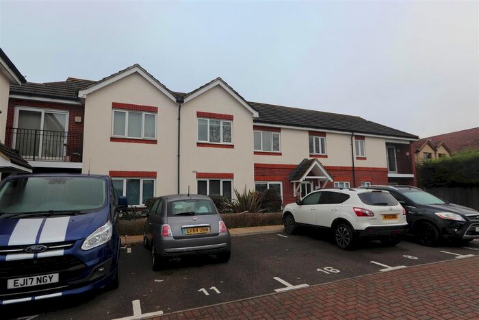 2 Bedroom Flat To Rent In Ashingdon Road, Ashingdon, Rochford, SS4