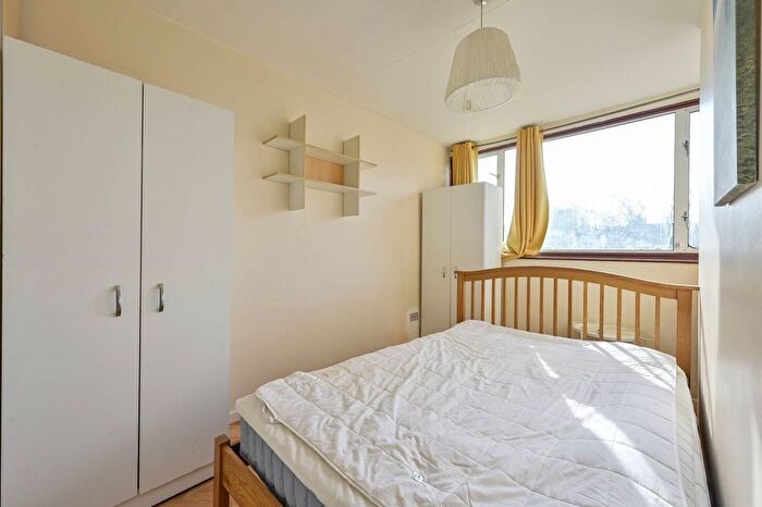 6 Bedroom Terraced House To Rent In Danebury Avenue, Roehampton, London, SW15