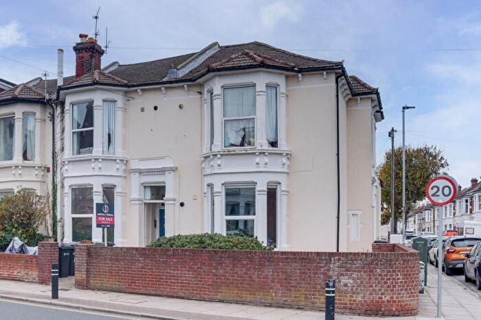 2 Bedroom Flat For Sale In Waverley Road, Southsea, PO5