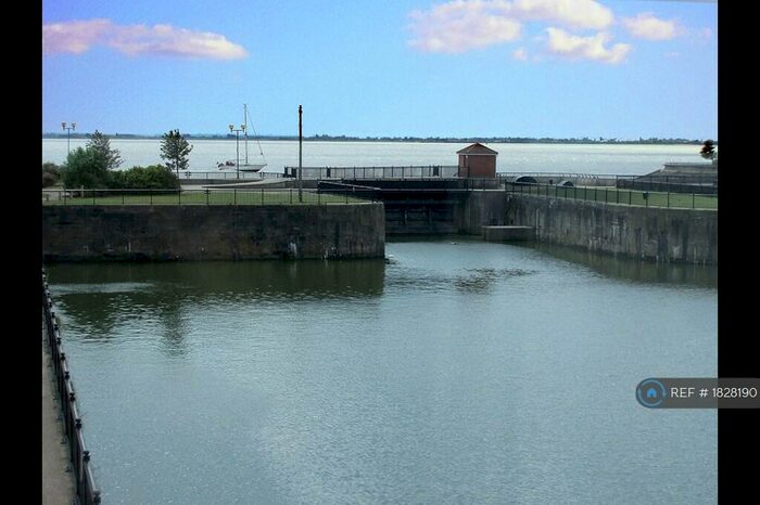 2 Bedroom Flat To Rent In Victoria Dock, Hull, HU9