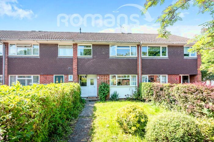 3 Bedroom Terraced House To Rent In Shakespeare Gardens, Farnborough, GU14