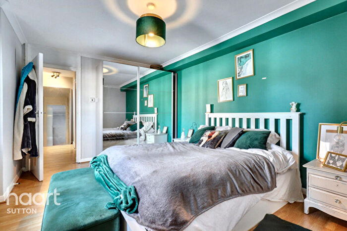 1 Bedroom Apartment For Sale In Western Road, Sutton, SM1