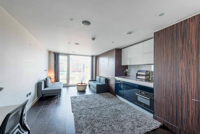 Studio To Rent In Grosvenor Waterside, Westminster, London, SW1W